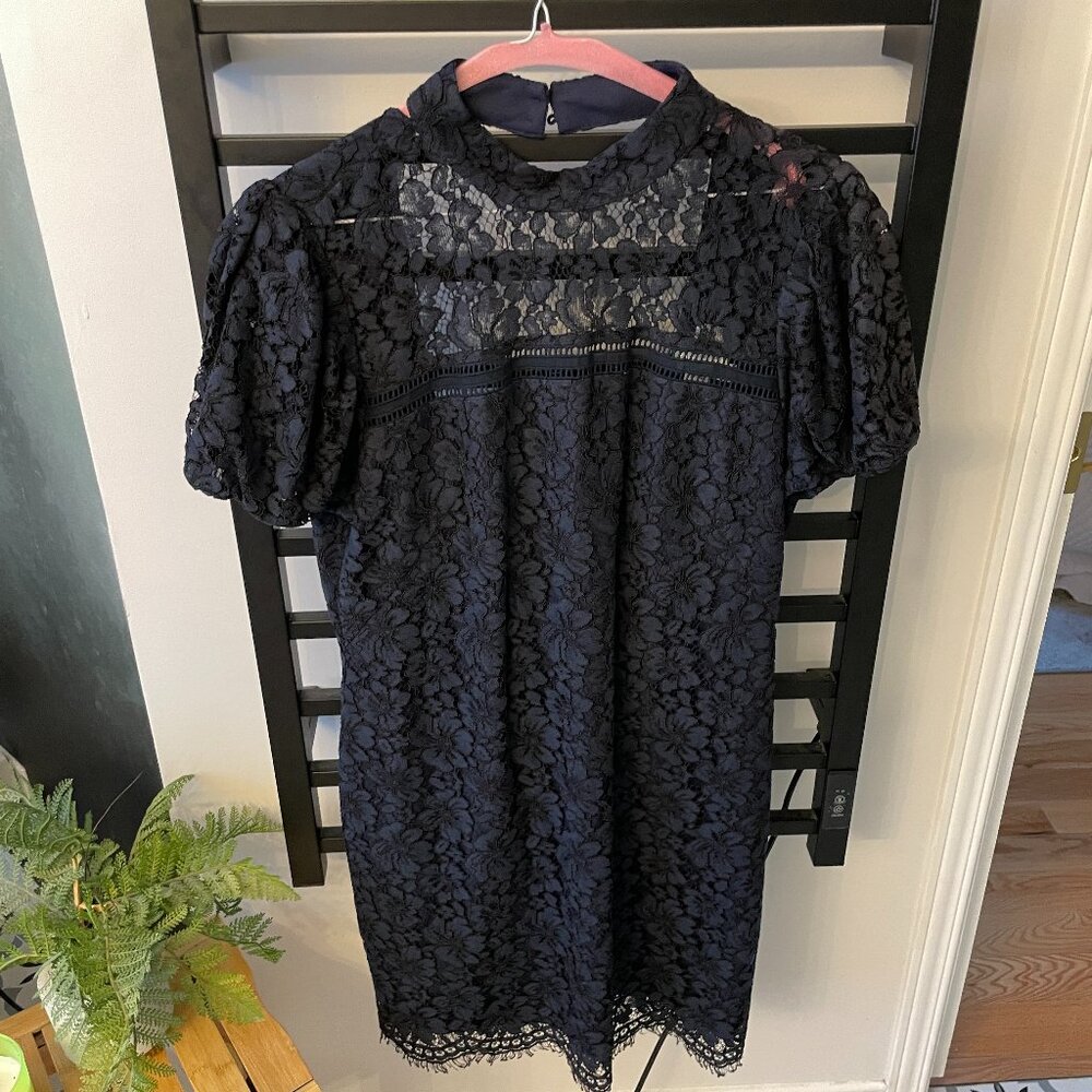 Adelyn Rae Navy Lace Dress – Puff Sleeve – Open Back – Size M